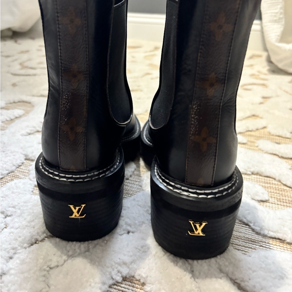 Women’s boots - Picture 6 of 16